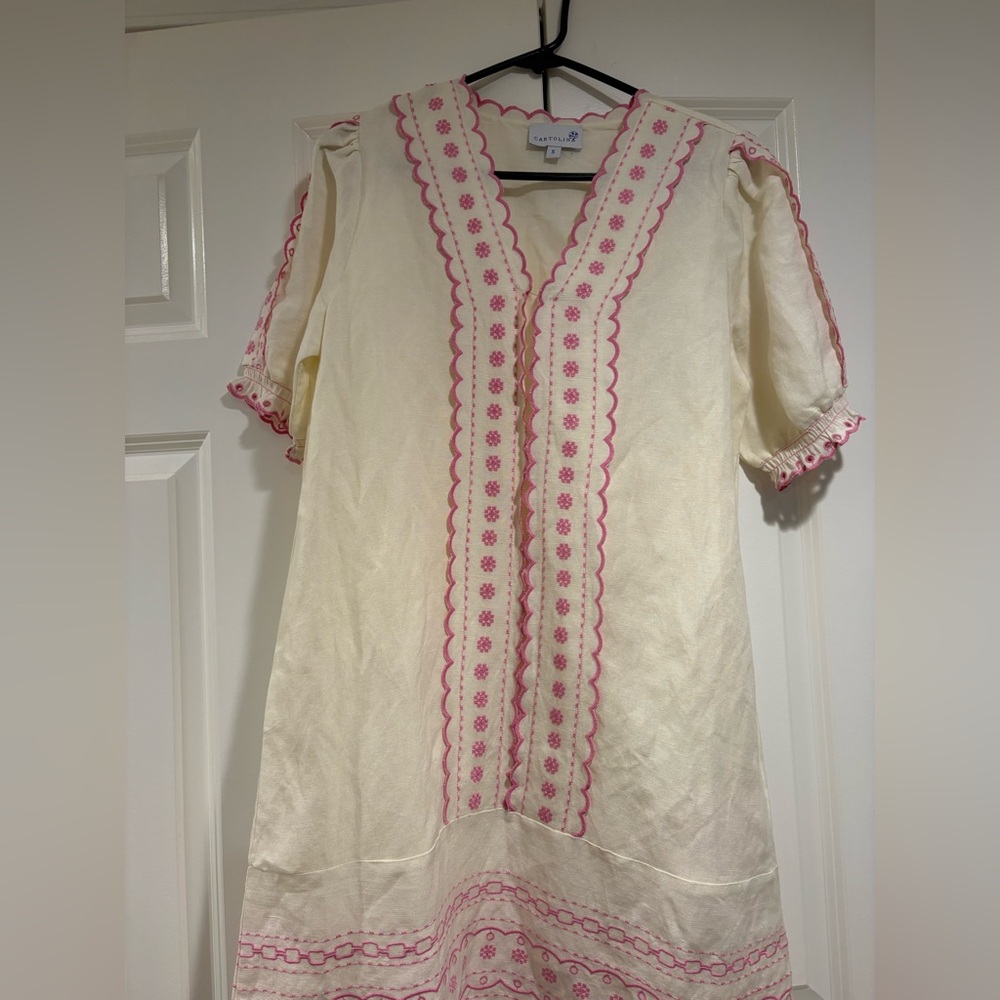 NWOT Cartolina Ivory & Pink Embroidered V-Neck Shift Dress | Boho Resort Style - Picture 7 of 9